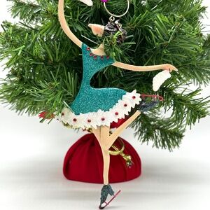 Marquis by Waterford Giddie Glam Ice Skater Christmas Ornament 2004